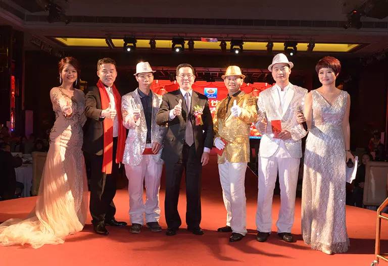 PG电子游戏官方网站集团2016年年会暨春茗晚会完美落幕！