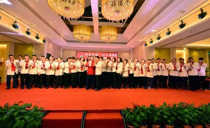 师徒互勉，仁义共进——利永周大师授徒仪式暨利永周弟子会成立晚宴隆重举行
