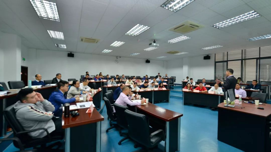 中国现代餐饮管理高级研学班第三次授课圆满结束！